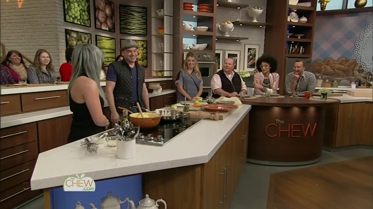 DailyDuff-dot-nl_2015TheChew0316.jpg DailyDuff-dot-nl_2015TheChew0316.jpg