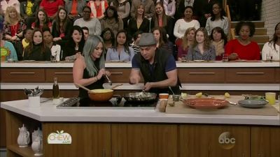 DailyDuff-dot-nl_2015TheChew0427.jpg