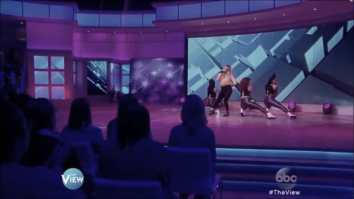 DailyDuff_dot_nl-19juni2015-TheView0501.jpg DailyDuff_dot_nl-19juni2015-TheView0501.jpg