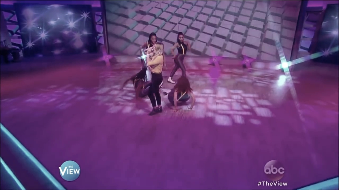 DailyDuff_dot_nl-19juni2015-TheView0611.jpg DailyDuff_dot_nl-19juni2015-TheView0611.jpg