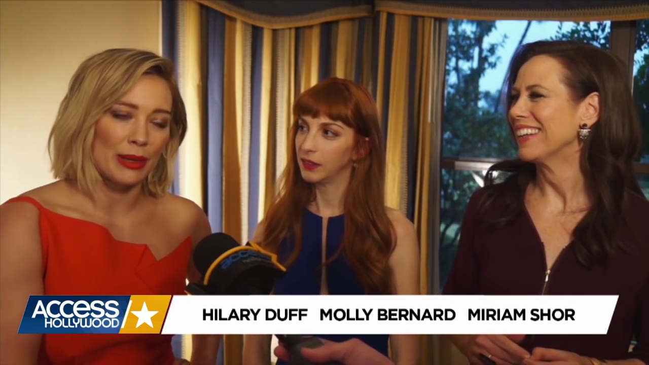 DailyDuff-dot-NL-6januari2016AccesHollywood0014.jpg