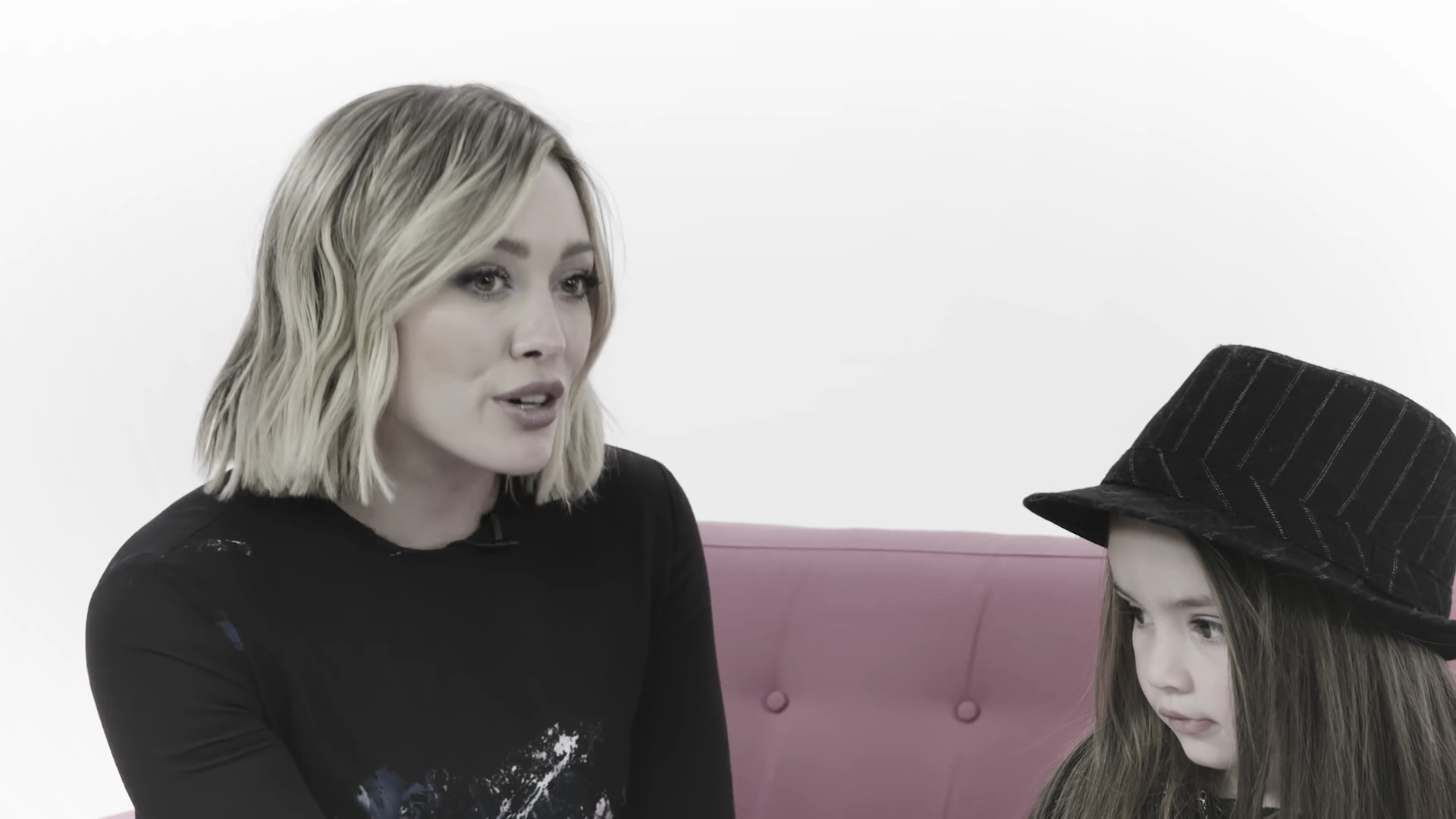 DailyDuff_dot_nl-2016Cosmopolitan-com_LittleGirlsGiveHilaryDuffAdvice0220.jpg