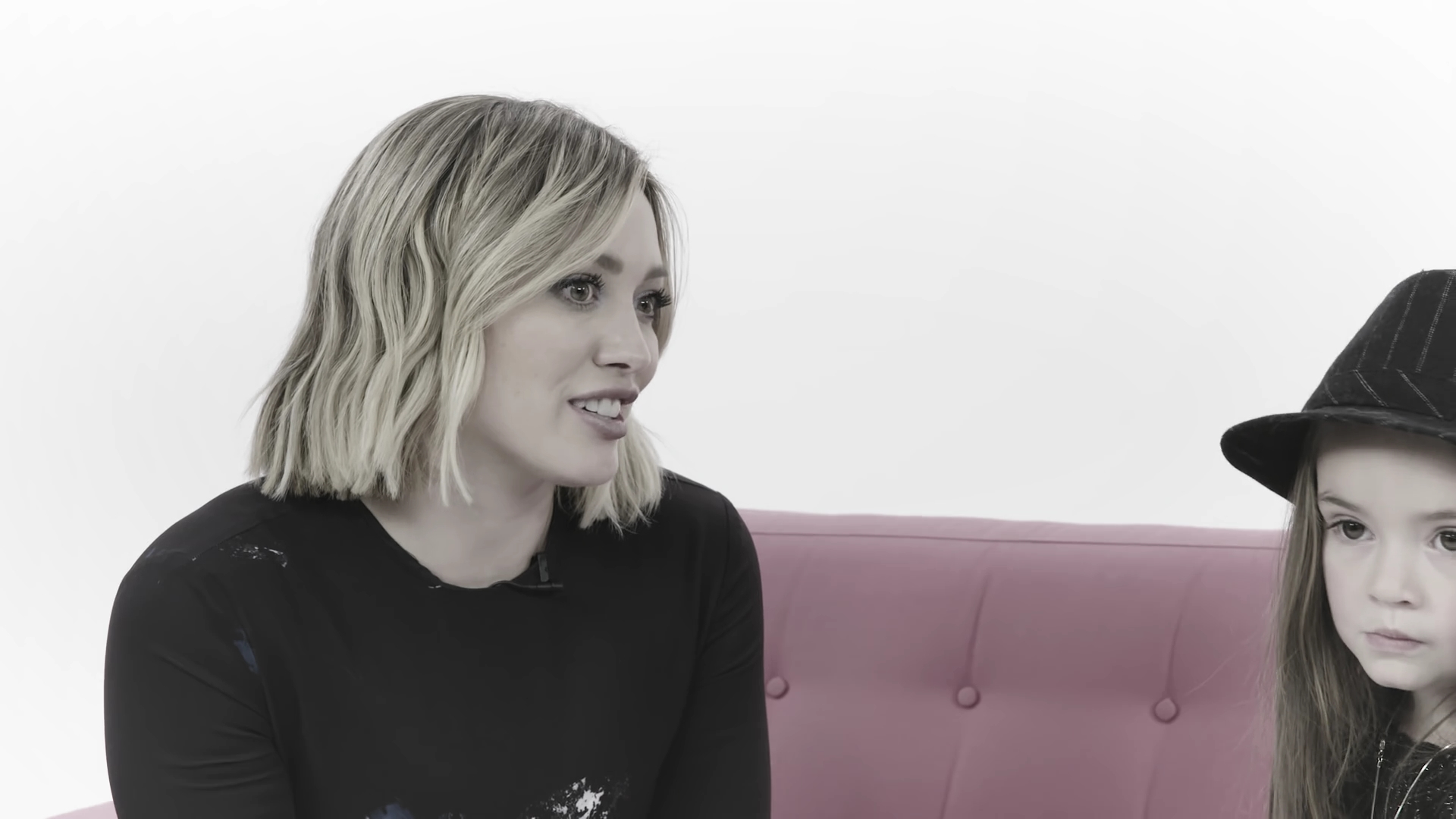 DailyDuff_dot_nl-2016Cosmopolitan-com_LittleGirlsGiveHilaryDuffAdvice0226.jpg