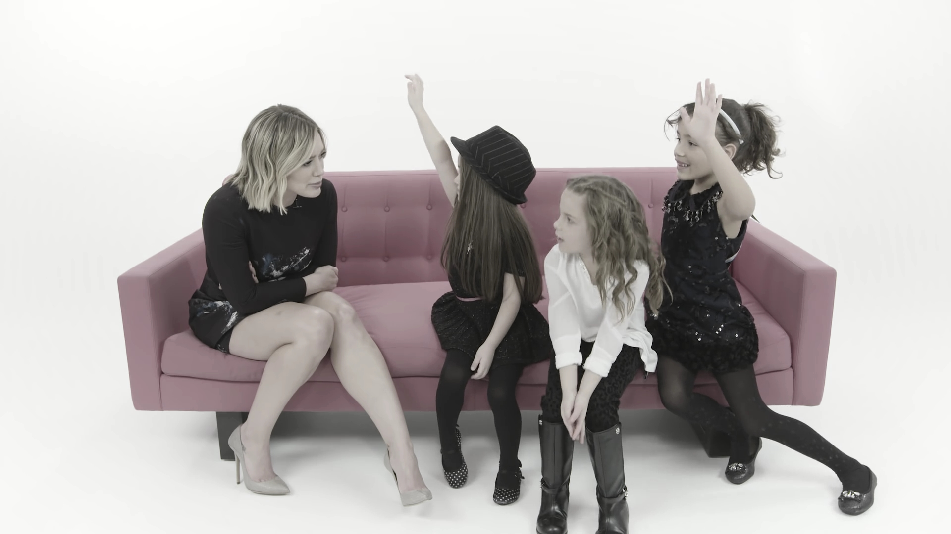 DailyDuff_dot_nl-2016Cosmopolitan-com_LittleGirlsGiveHilaryDuffAdvice0238.jpg