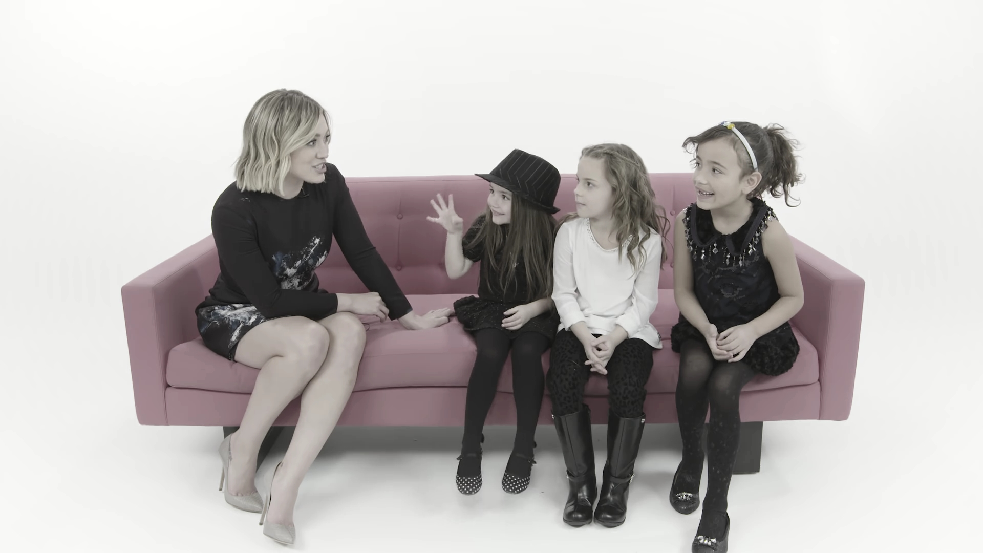 DailyDuff_dot_nl-2016Cosmopolitan-com_LittleGirlsGiveHilaryDuffAdvice0252.jpg