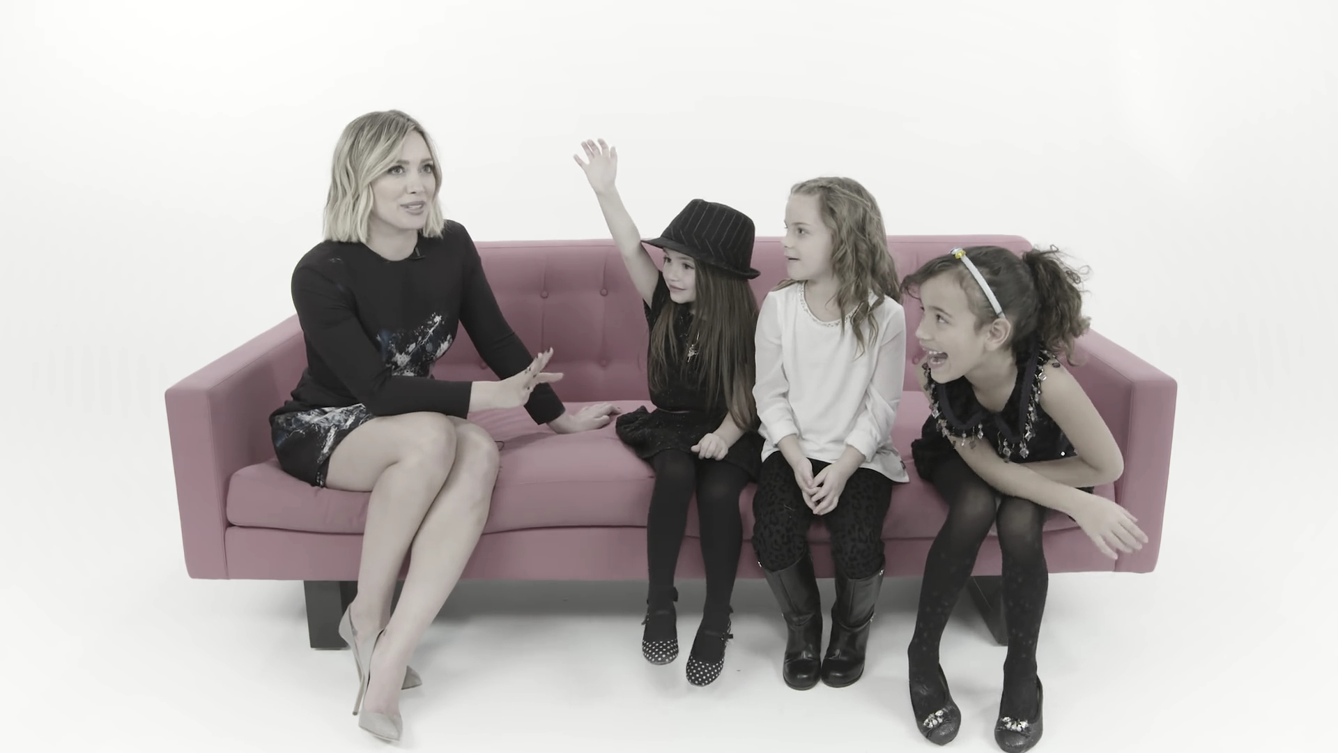 DailyDuff_dot_nl-2016Cosmopolitan-com_LittleGirlsGiveHilaryDuffAdvice0256.jpg