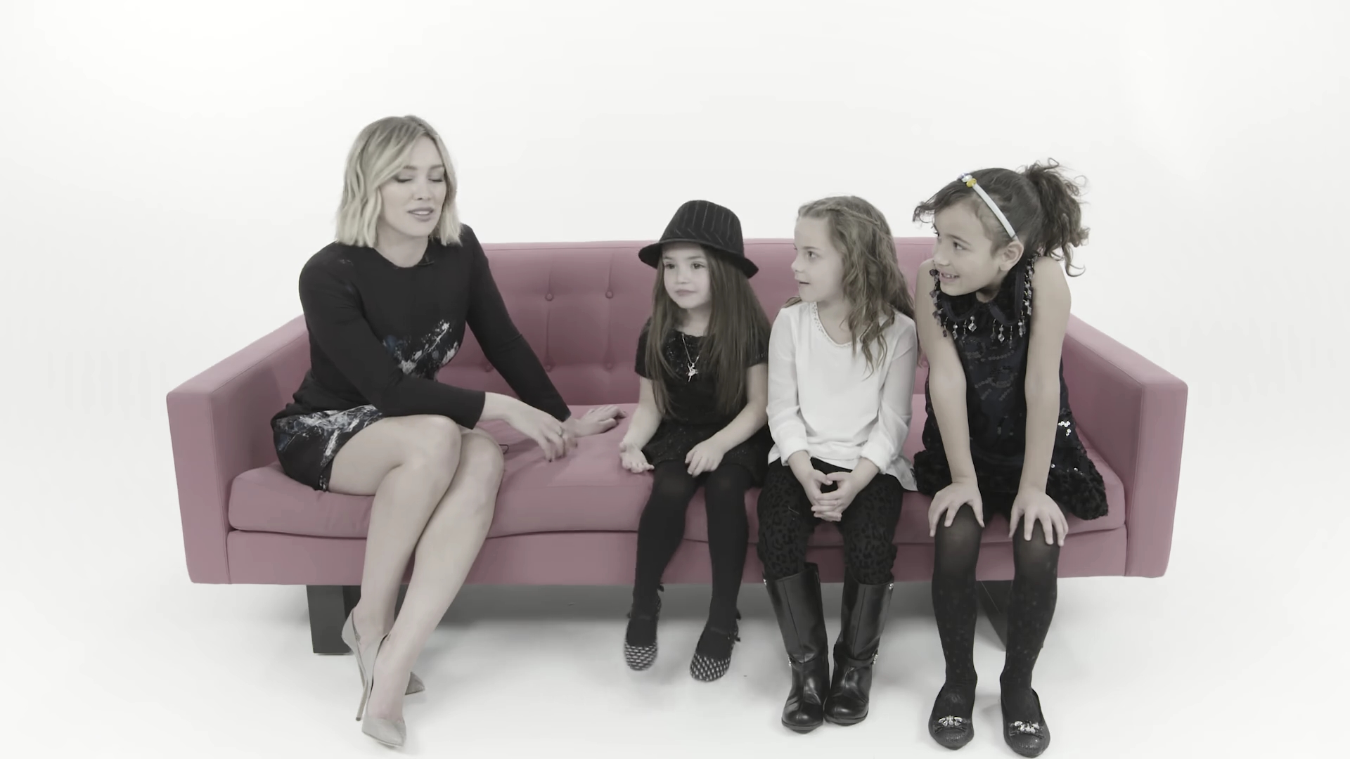 DailyDuff_dot_nl-2016Cosmopolitan-com_LittleGirlsGiveHilaryDuffAdvice0267.jpg