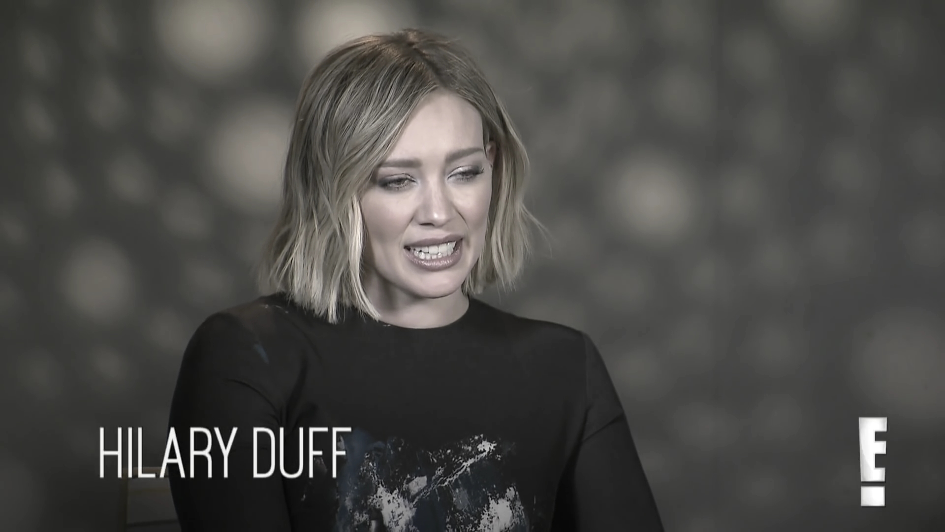 DailyDuff_dot_nl-2016Enews_HilaryDuffCantDecideBetweenMusicorMotherhood0004.jpg