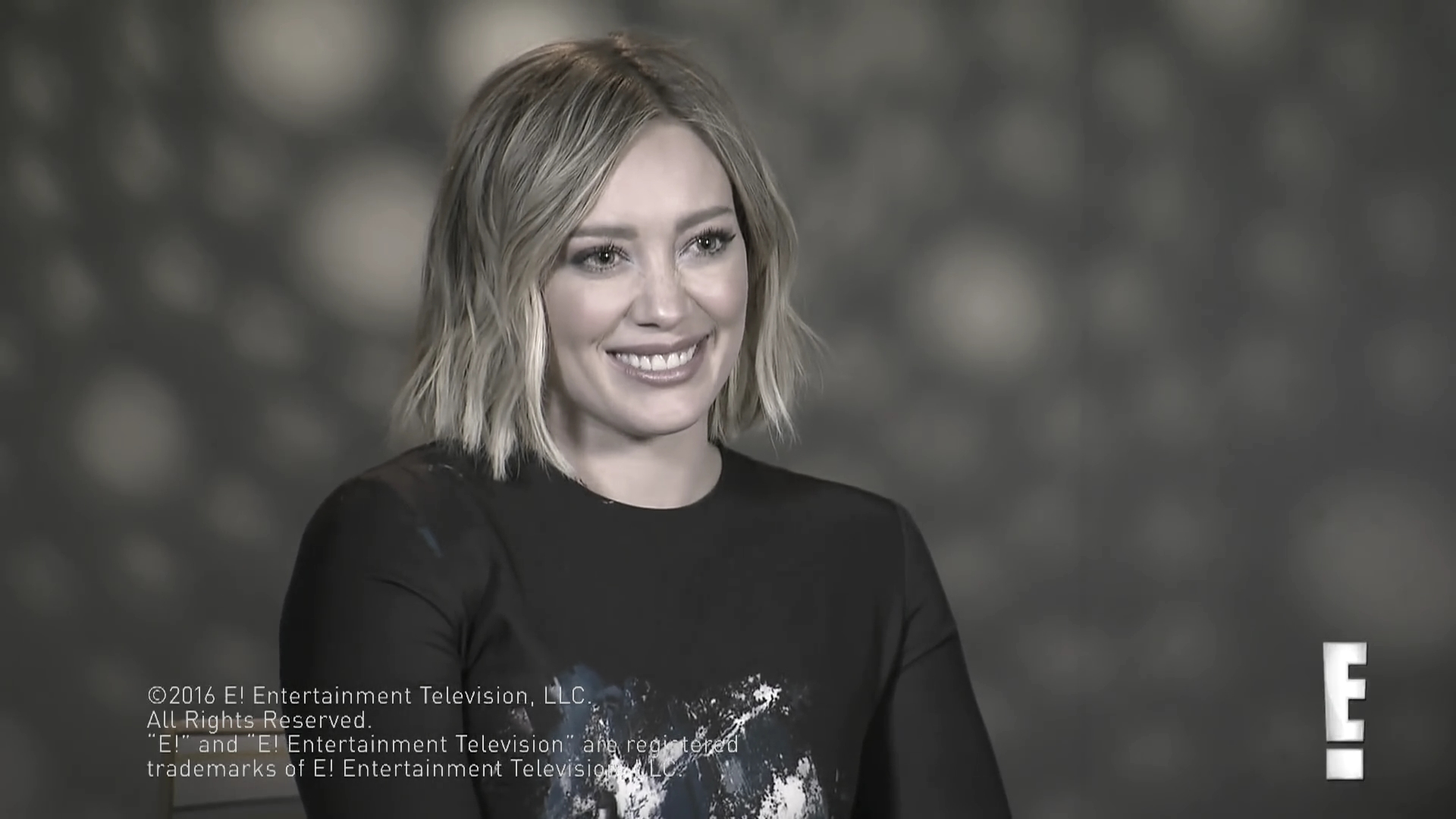 DailyDuff_dot_nl-2016Enews_HilaryDuffCantDecideBetweenMusicorMotherhood0071.jpg