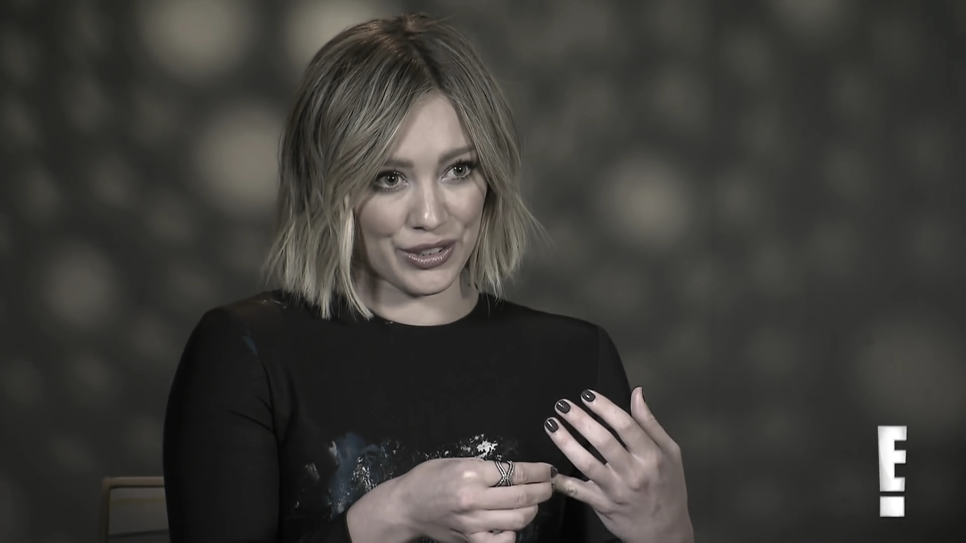 DailyDuff_dot_nl-2016Enews_HilaryDuffPlaysHilariousTwoTruthsandaLieGame0108.jpg