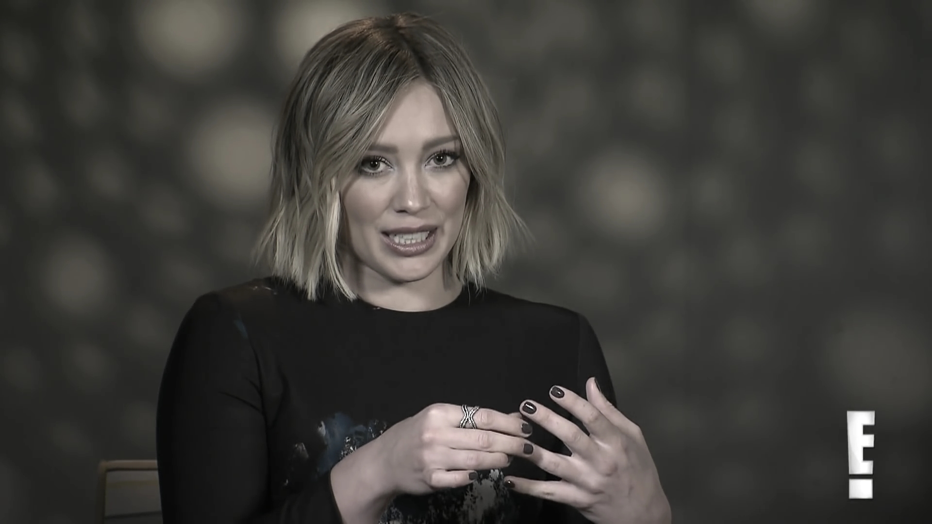 DailyDuff_dot_nl-2016Enews_HilaryDuffPlaysHilariousTwoTruthsandaLieGame0109.jpg