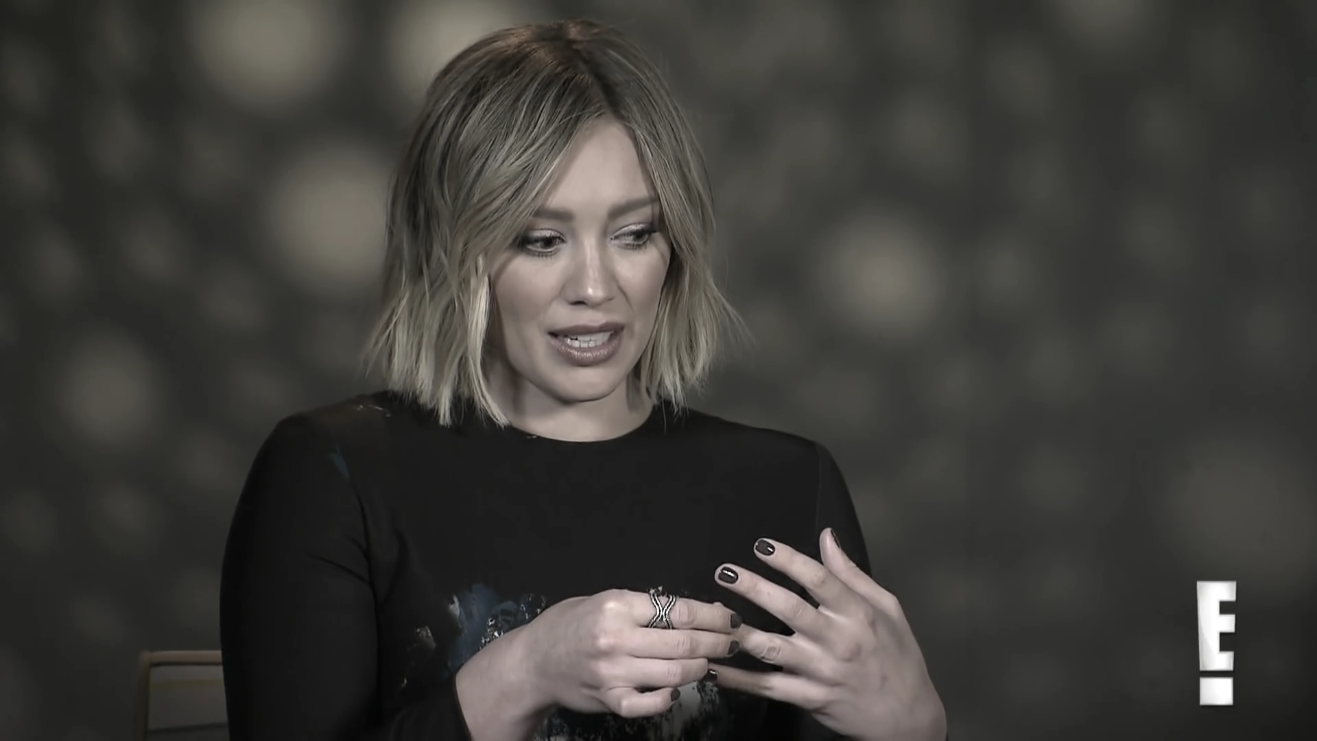 DailyDuff_dot_nl-2016Enews_HilaryDuffPlaysHilariousTwoTruthsandaLieGame0110.jpg