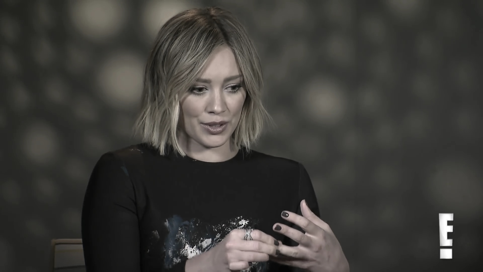 DailyDuff_dot_nl-2016Enews_HilaryDuffPlaysHilariousTwoTruthsandaLieGame0112.jpg