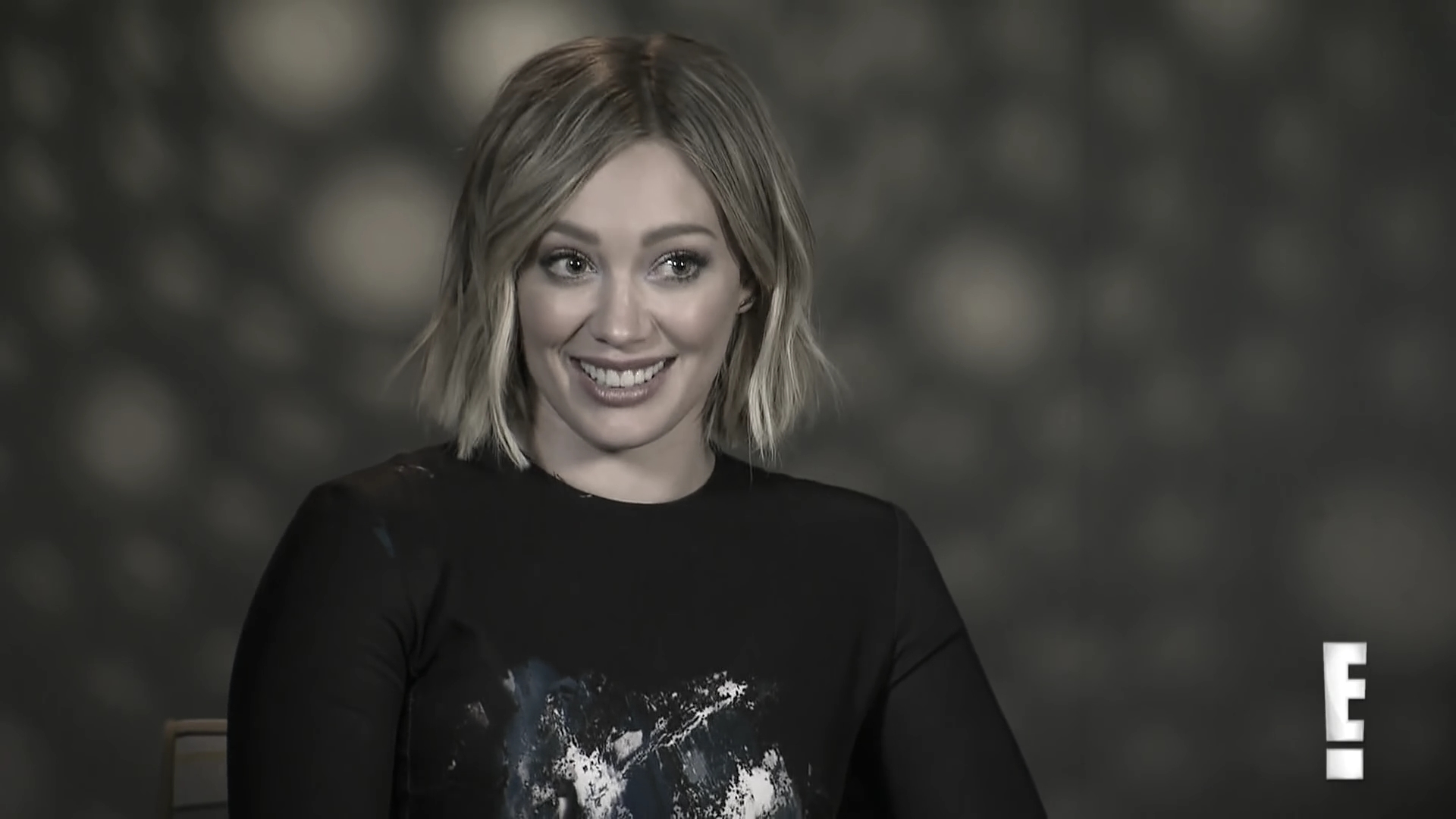 DailyDuff_dot_nl-2016Enews_HilaryDuffPlaysHilariousTwoTruthsandaLieGame0129.jpg