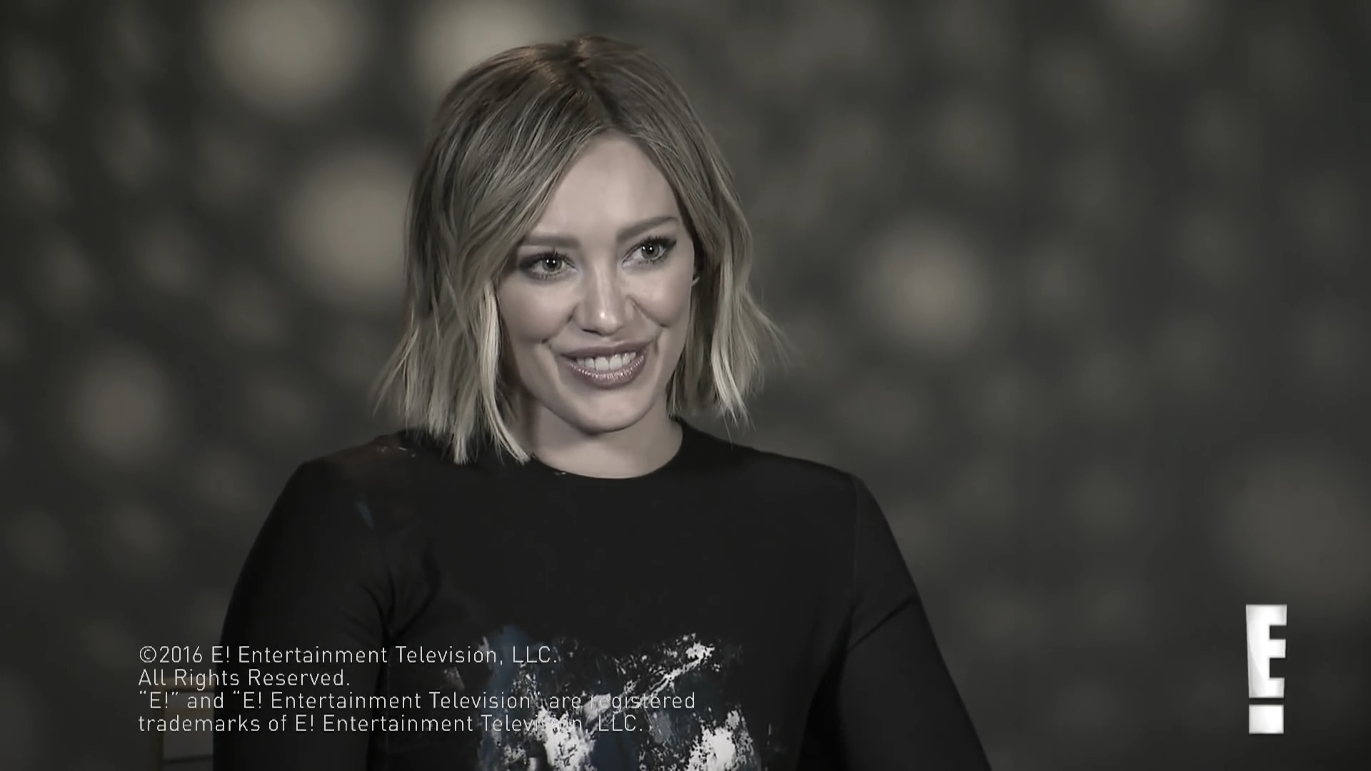 DailyDuff_dot_nl-2016Enews_HilaryDuffPlaysHilariousTwoTruthsandaLieGame0144.jpg