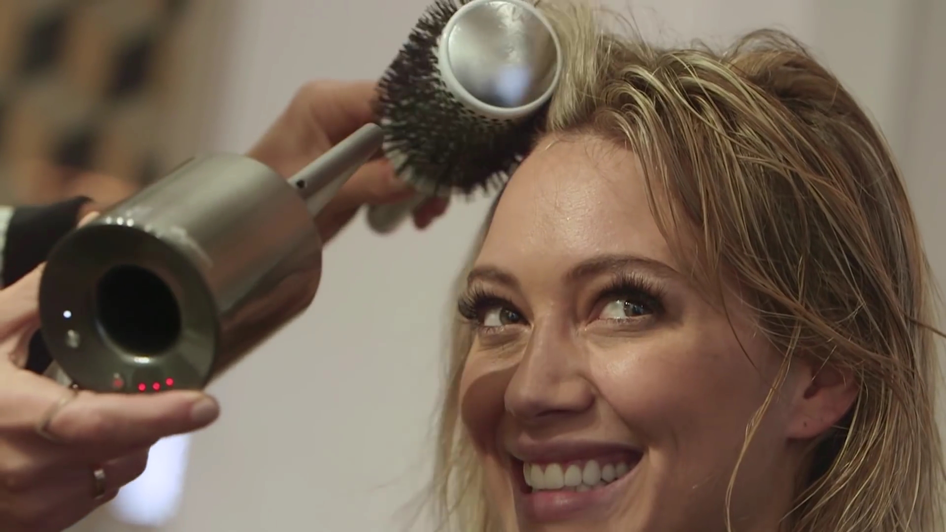 DailyDuff-dot-nl_2017Popsugar-duyingHairAtNineZeroOneSalon0076.jpg