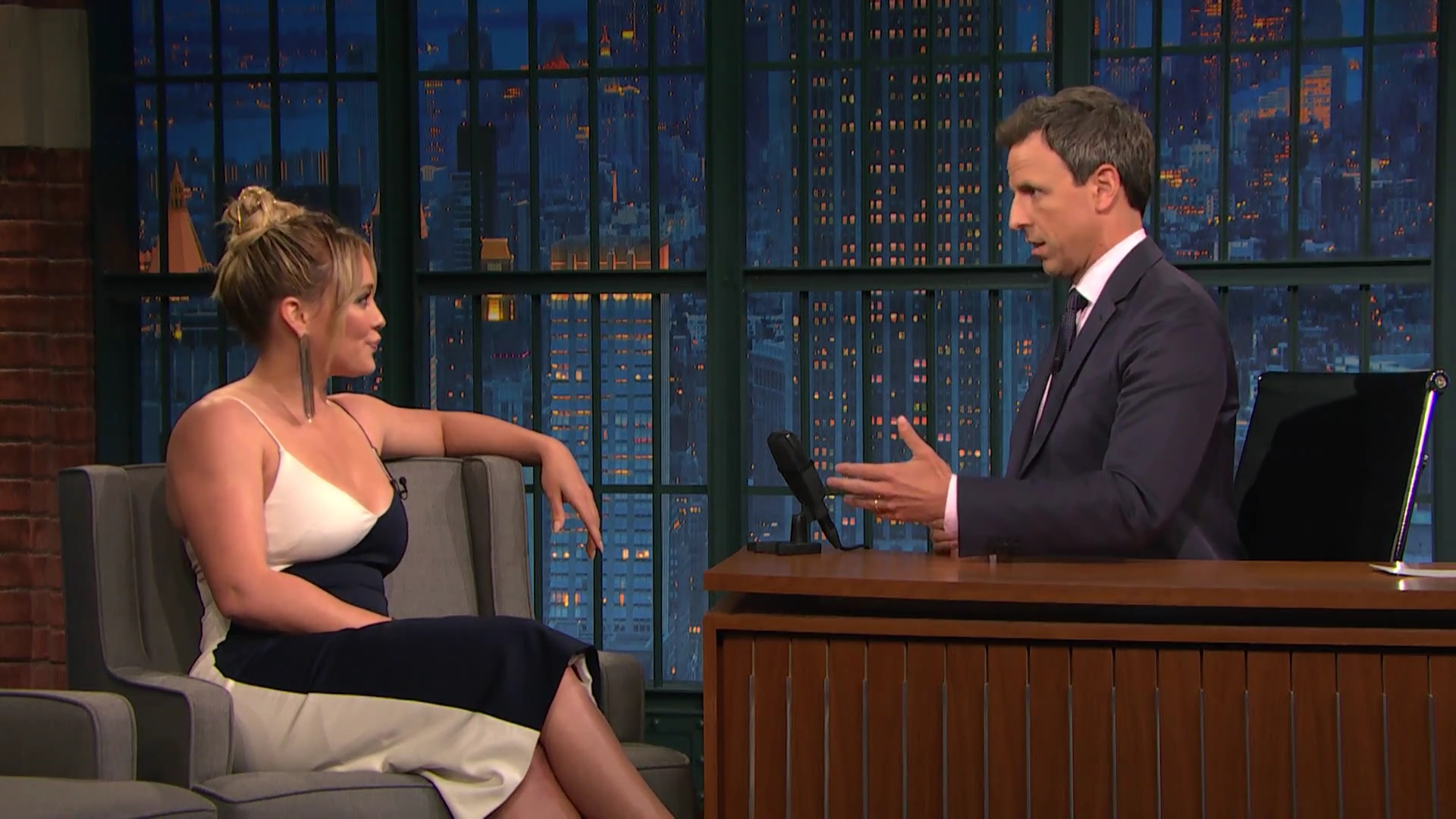 DailyDuff-dot-NL_2017LateNightWithSethMeyers0106.jpg