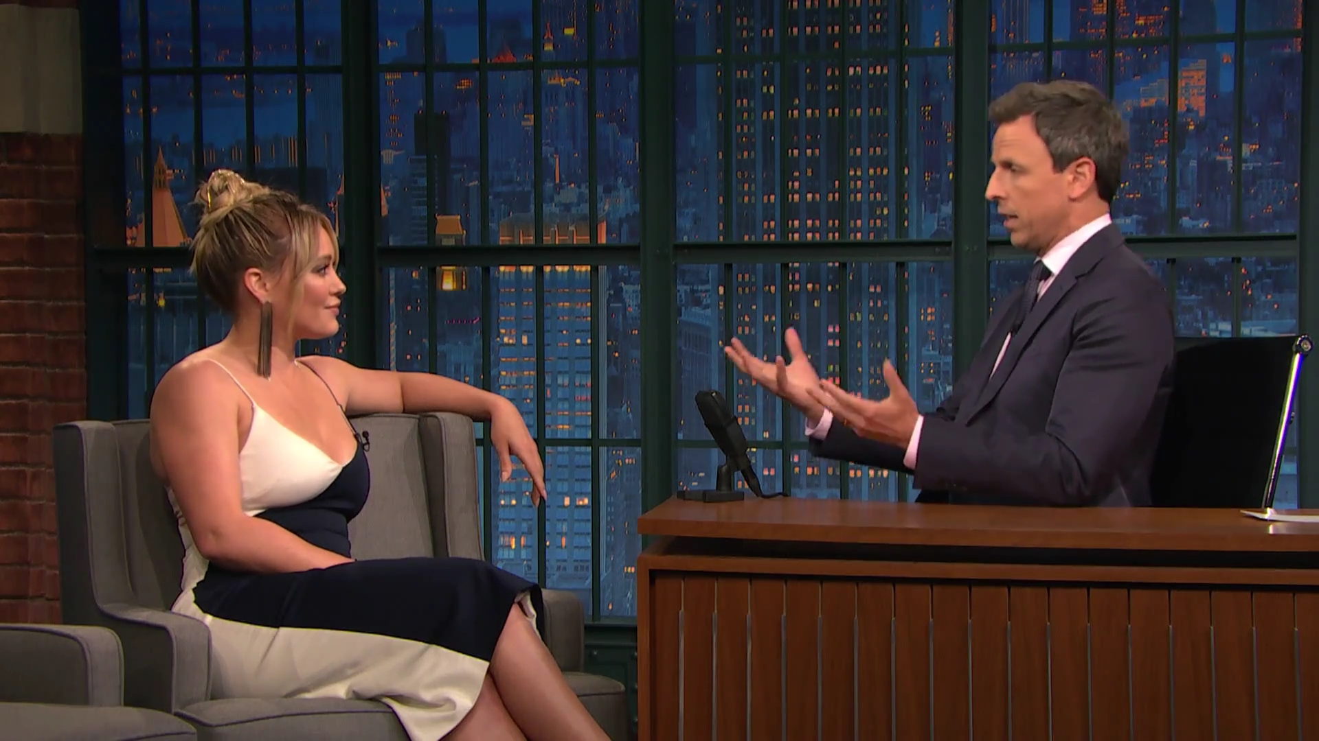 DailyDuff-dot-NL_2017LateNightWithSethMeyers0109.jpg