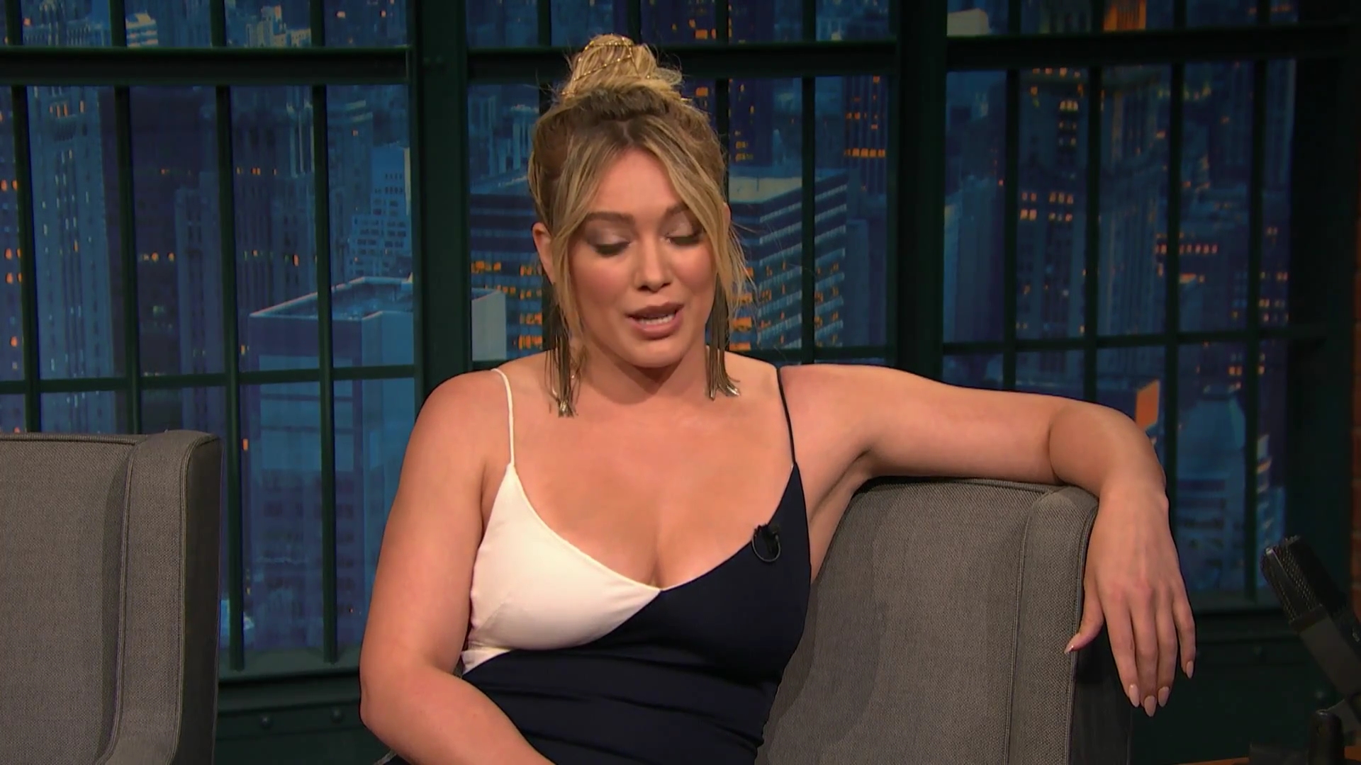 DailyDuff-dot-NL_2017LateNightWithSethMeyers0116.jpg