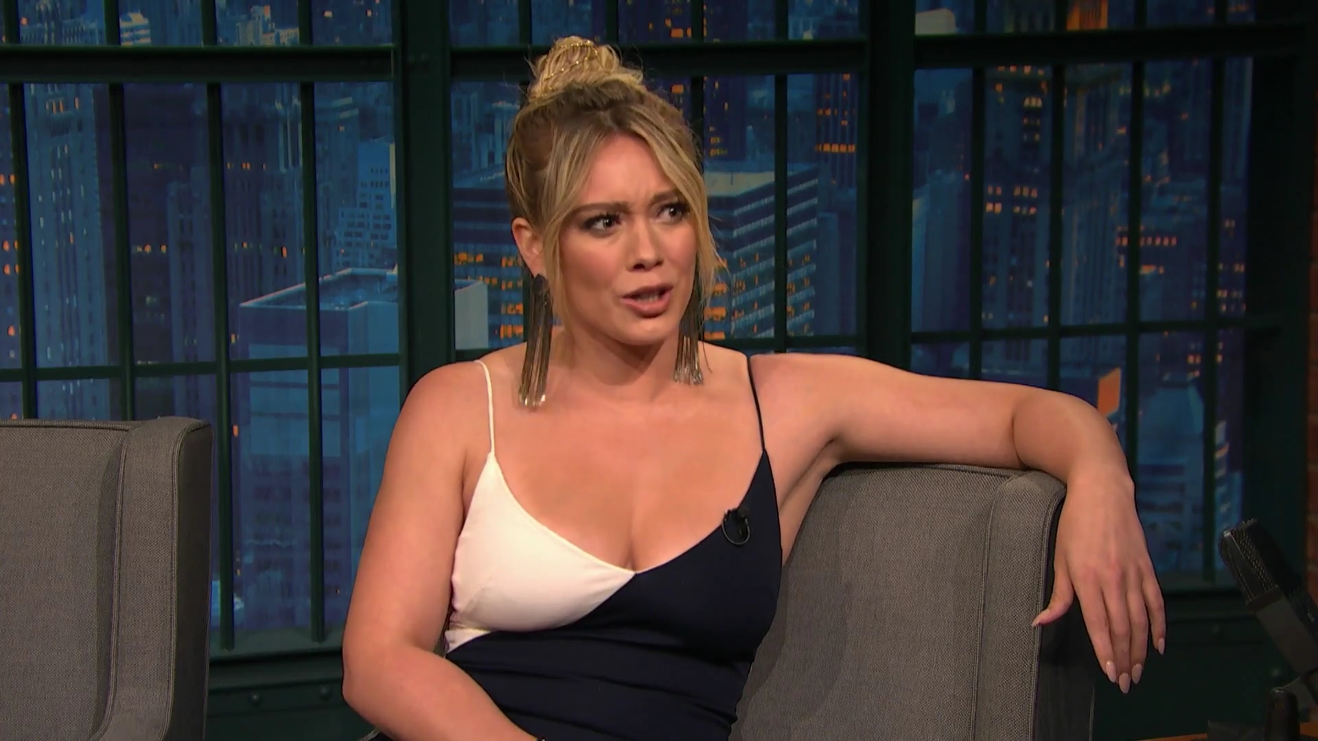 DailyDuff-dot-NL_2017LateNightWithSethMeyers0118.jpg