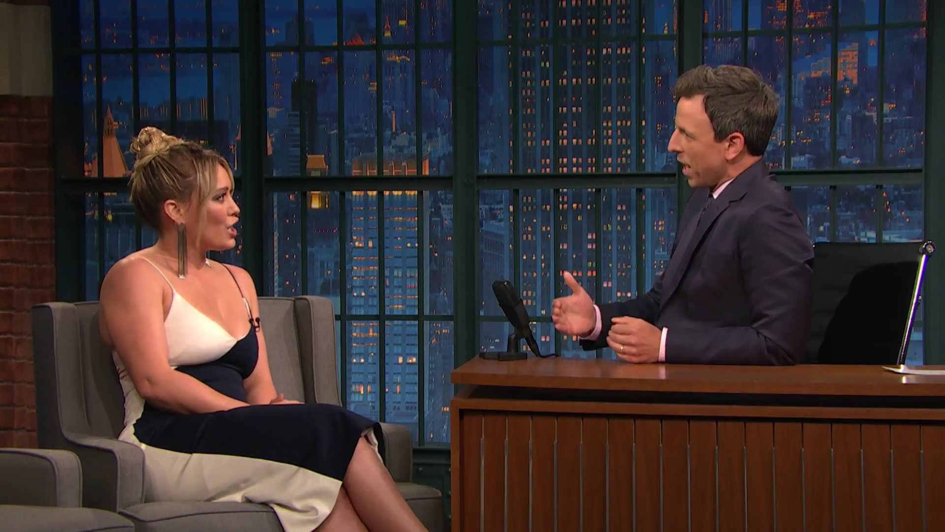 DailyDuff-dot-NL_2017LateNightWithSethMeyers0214.jpg