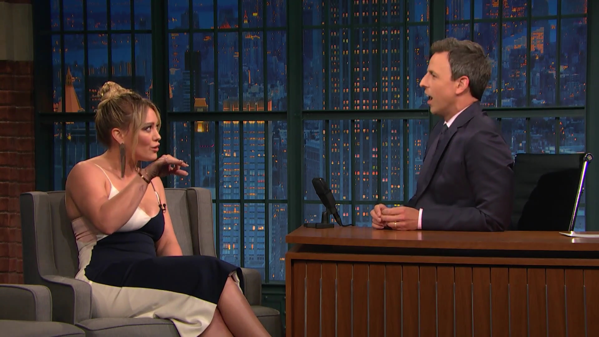 DailyDuff-dot-NL_2017LateNightWithSethMeyers0216.jpg