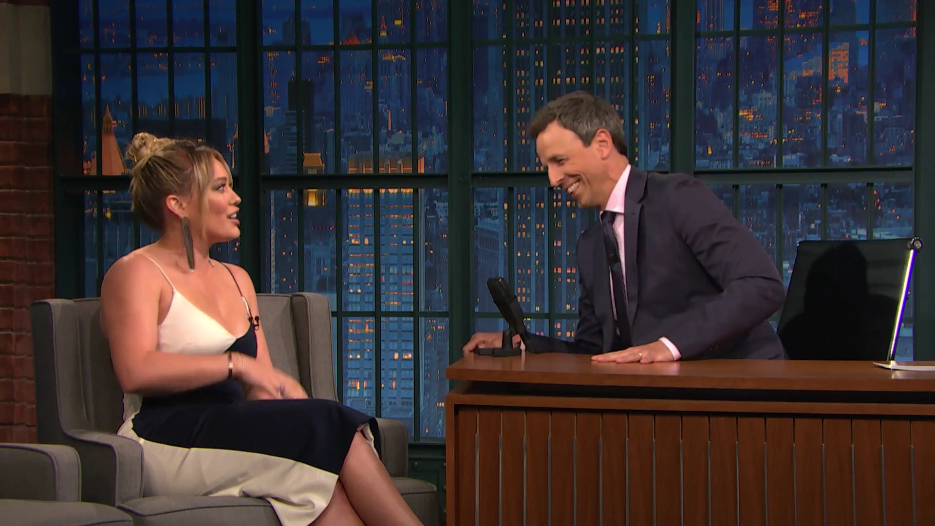 DailyDuff-dot-NL_2017LateNightWithSethMeyers0217.jpg