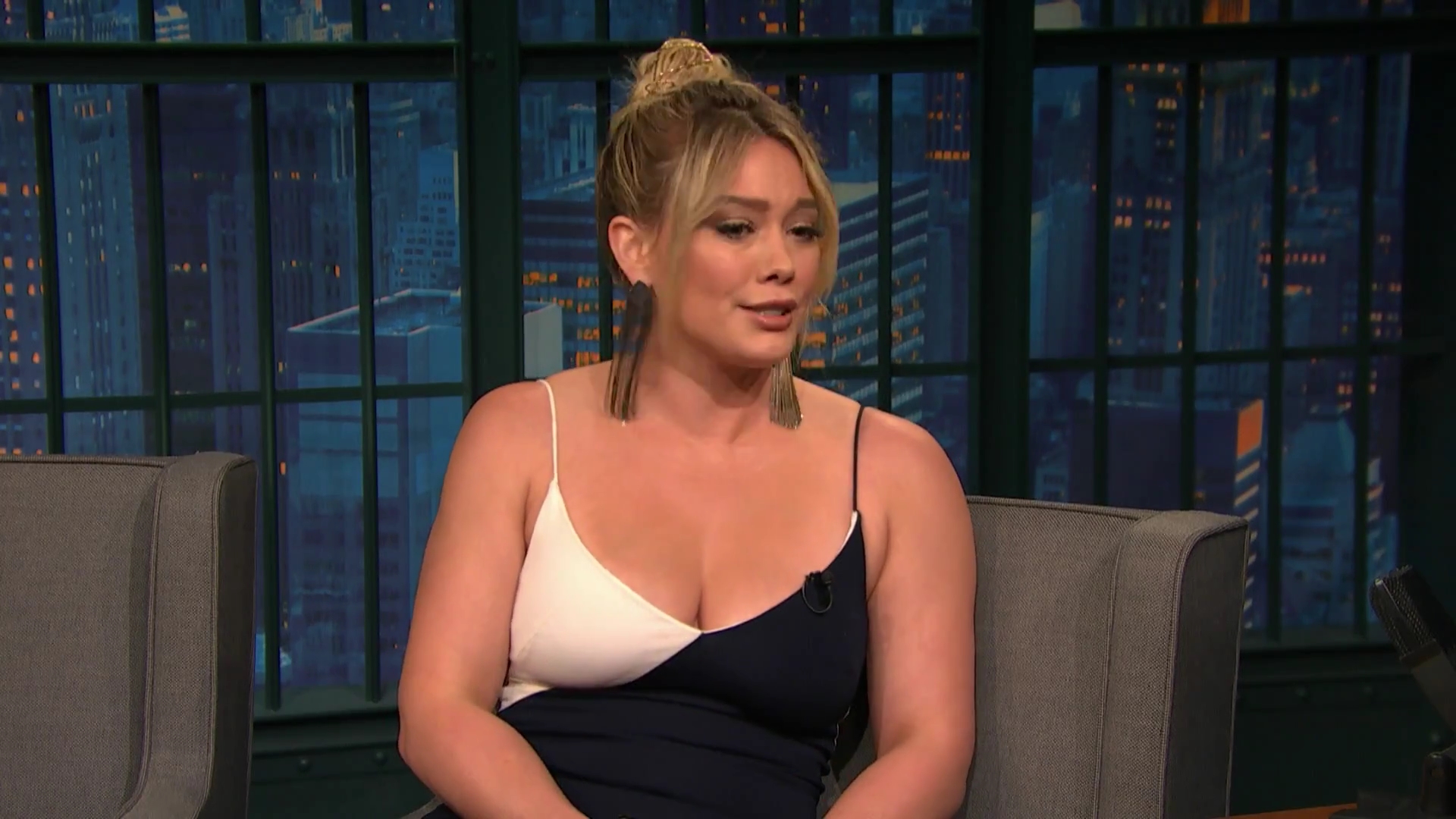 DailyDuff-dot-NL_2017LateNightWithSethMeyers0222.jpg