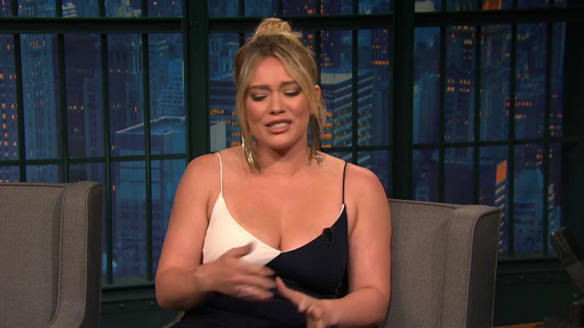 DailyDuff-dot-NL_2017LateNightWithSethMeyers0225.jpg