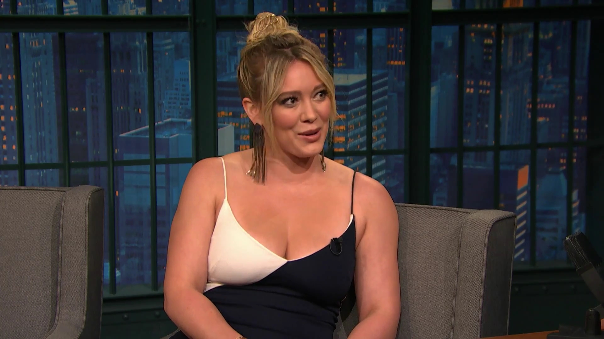 DailyDuff-dot-NL_2017LateNightWithSethMeyers0305.jpg