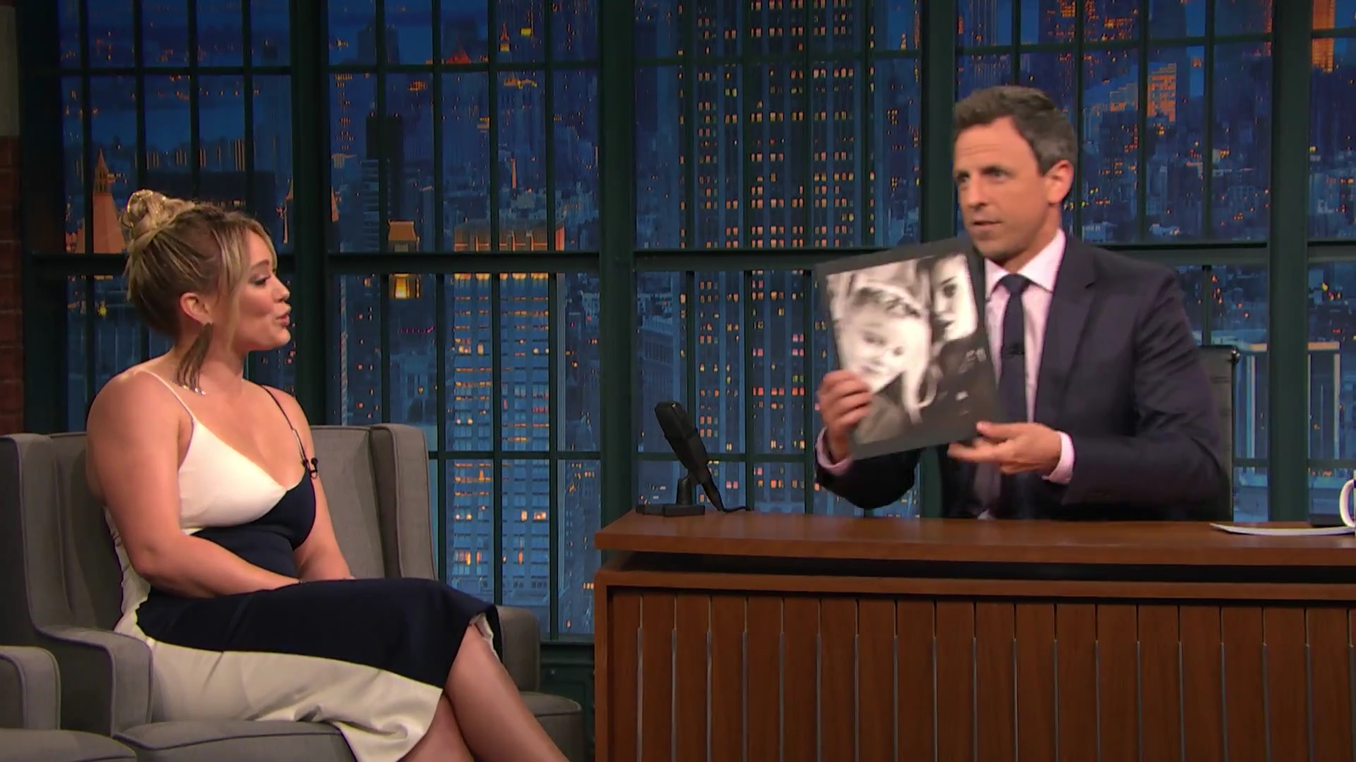 DailyDuff-dot-NL_2017LateNightWithSethMeyers0329.jpg
