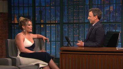 DailyDuff-dot-NL_2017LateNightWithSethMeyers0078.jpg