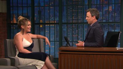 DailyDuff-dot-NL_2017LateNightWithSethMeyers0138.jpg