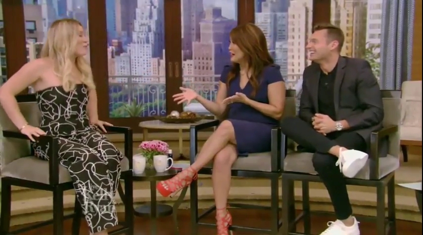 DailyDuff-dot-NL_LiveWithRyandAndKelly-29juni2017-0224.jpg DailyDuff-dot-NL_LiveWithRyandAndKelly-29juni2017-0224.jpg