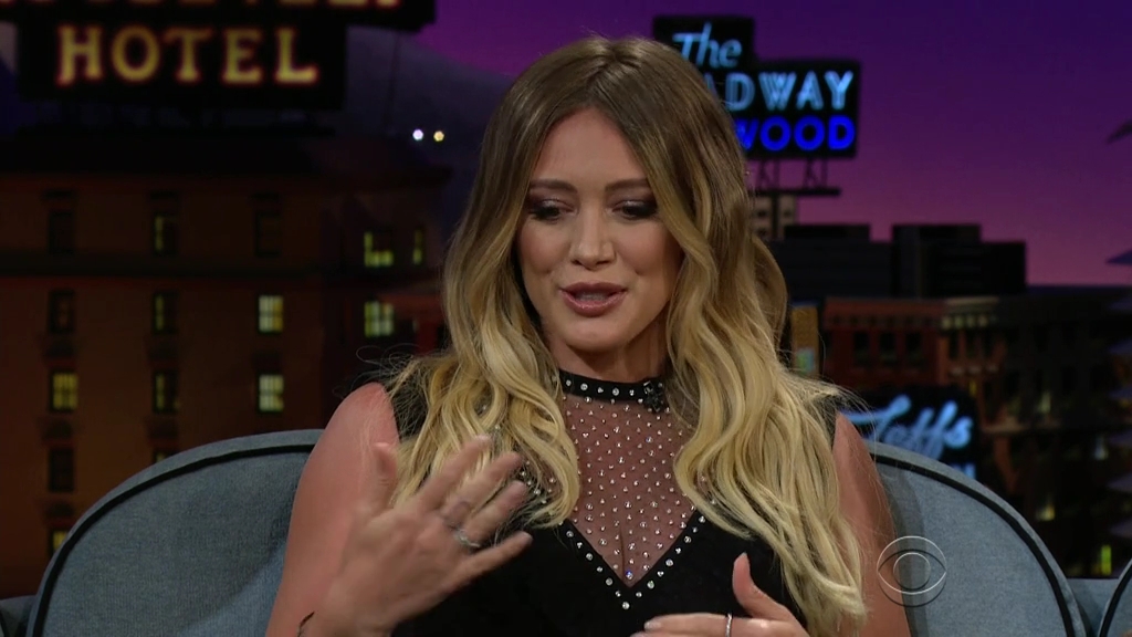 DailyDuff-dot-nl_2018TheLateLateShowWithJamesCorden1037.jpg DailyDuff-dot-nl_2018TheLateLateShowWithJamesCorden1037.jpg