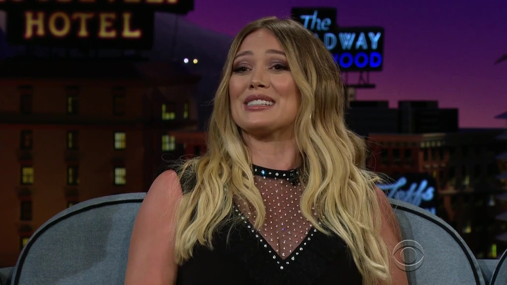 DailyDuff-dot-nl_2018TheLateLateShowWithJamesCorden1080.jpg DailyDuff-dot-nl_2018TheLateLateShowWithJamesCorden1080.jpg