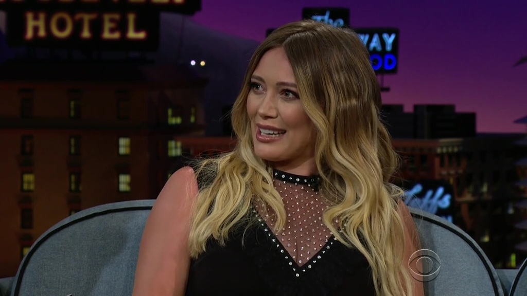 DailyDuff-dot-nl_2018TheLateLateShowWithJamesCorden1083.jpg DailyDuff-dot-nl_2018TheLateLateShowWithJamesCorden1083.jpg