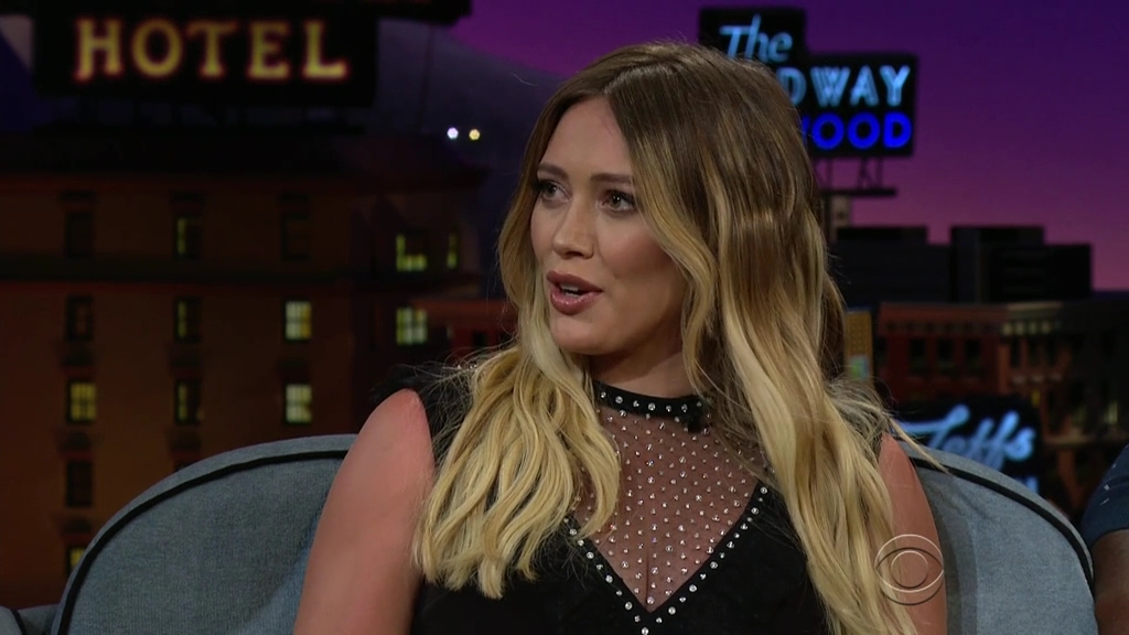 DailyDuff-dot-nl_2018TheLateLateShowWithJamesCorden1338.jpg DailyDuff-dot-nl_2018TheLateLateShowWithJamesCorden1338.jpg