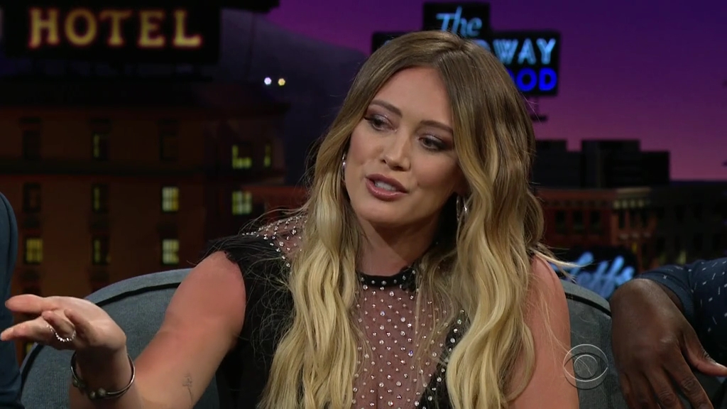 DailyDuff-dot-nl_2018TheLateLateShowWithJamesCorden1546.jpg