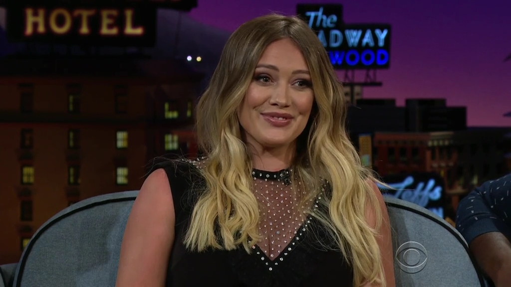 DailyDuff-dot-nl_2018TheLateLateShowWithJamesCorden1572.jpg