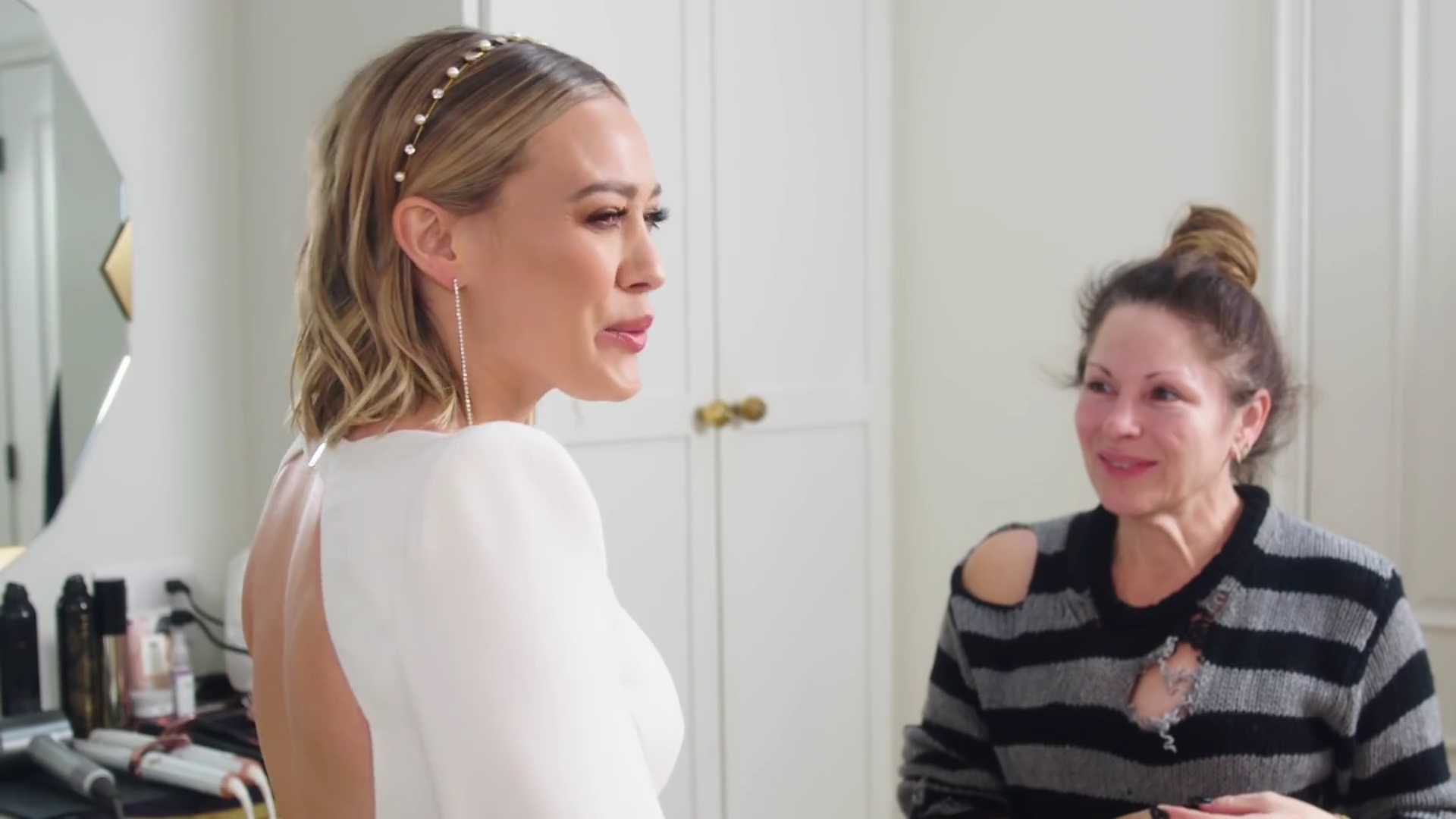 DailyDuff-dot-nl_2019Vogue-InsideWeddingDressFitting0486.jpg DailyDuff-dot-nl_2019Vogue-InsideWeddingDressFitting0486.jpg