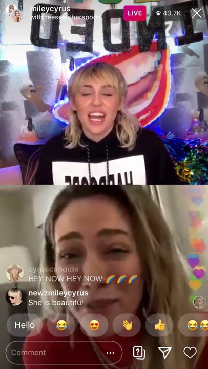 DailyDuff-dot-nl_2020InstagramLiveWithMiley0172.jpg