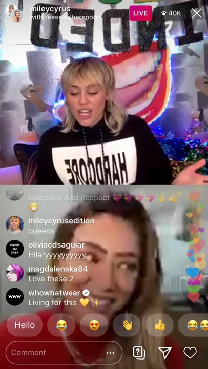 DailyDuff-dot-nl_2020InstagramLiveWithMiley0394.jpg