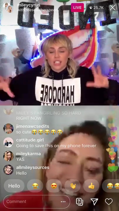 DailyDuff-dot-nl_2020InstagramLiveWithMiley0647.jpg DailyDuff-dot-nl_2020InstagramLiveWithMiley0647.jpg