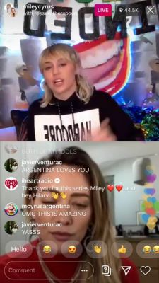 DailyDuff-dot-nl_2020InstagramLiveWithMiley0354.jpg