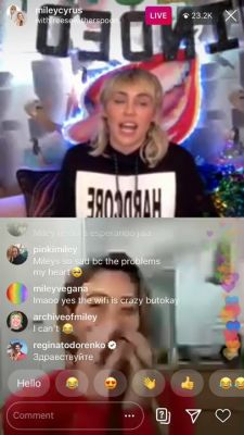 DailyDuff-dot-nl_2020InstagramLiveWithMiley0562.jpg