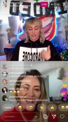 DailyDuff-dot-nl_2020InstagramLiveWithMiley0588.jpg