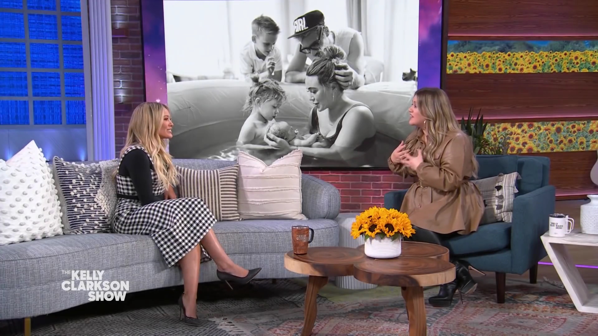 DailyDuff-dot-nl_2022TheKellyClarksonShow0079.jpg