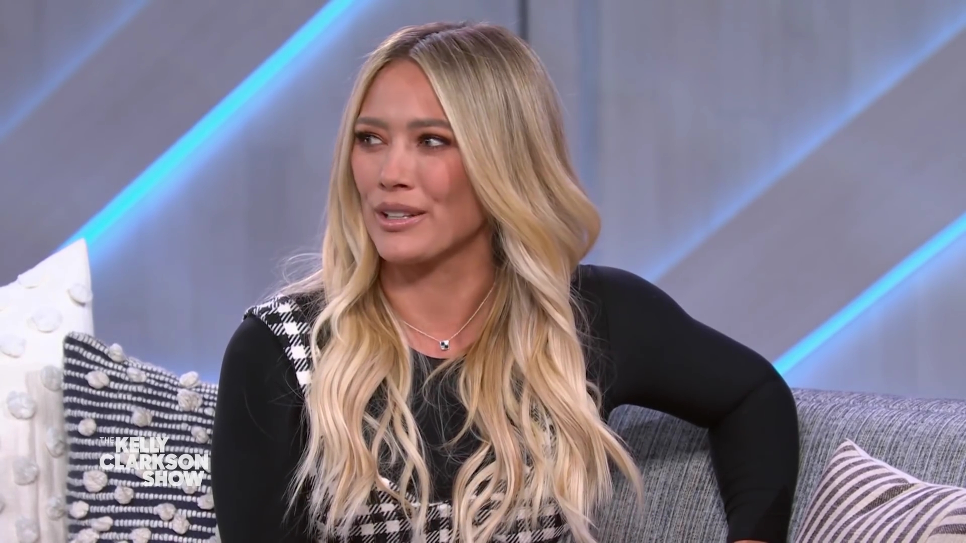DailyDuff-dot-nl_2022TheKellyClarksonShow0131.jpg DailyDuff-dot-nl_2022TheKellyClarksonShow0131.jpg