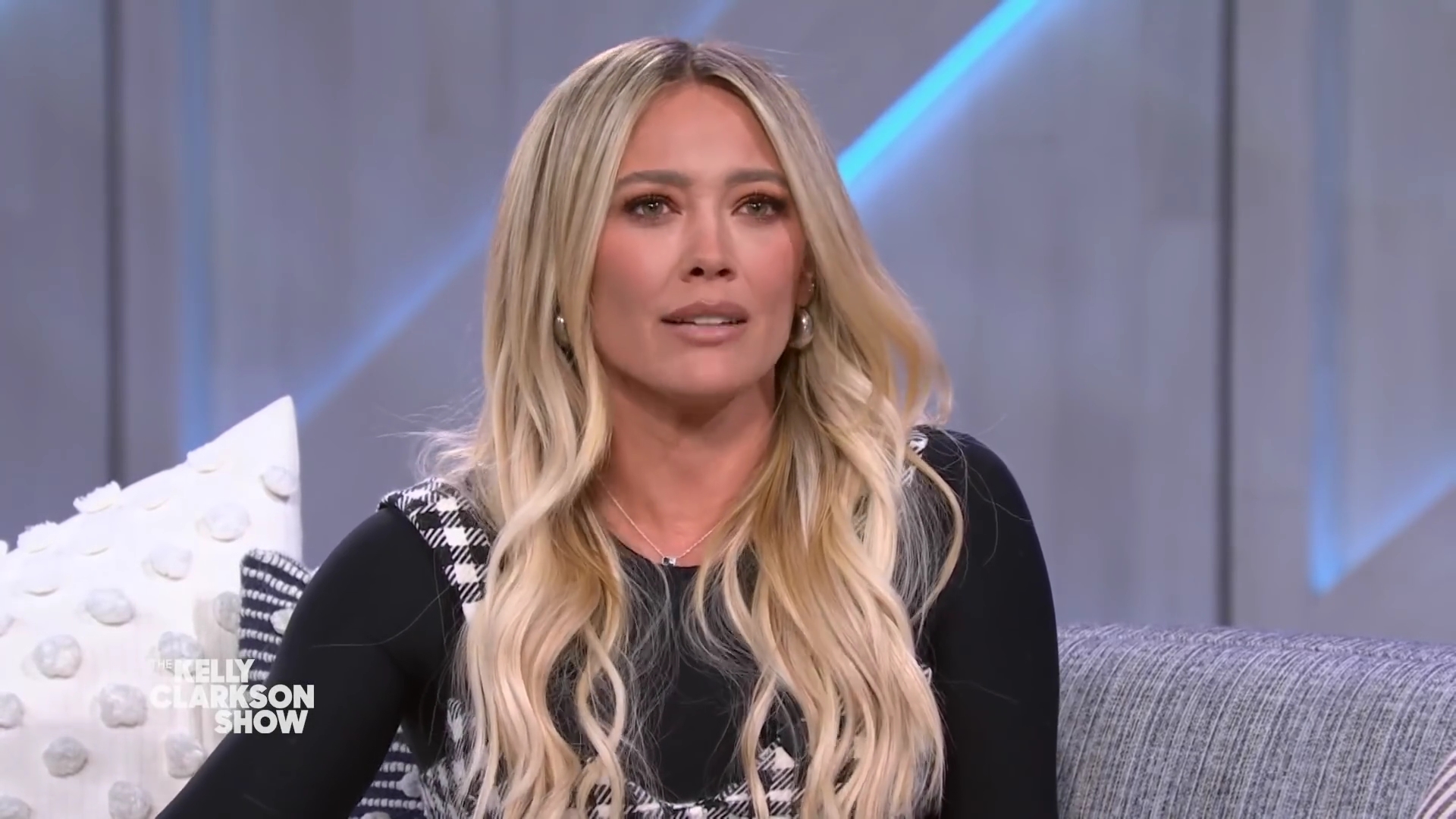 DailyDuff-dot-nl_2022TheKellyClarksonShow0506.jpg
